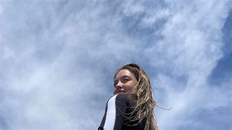 Sydney Sweeney Shares Sexy Booty Snaps From。